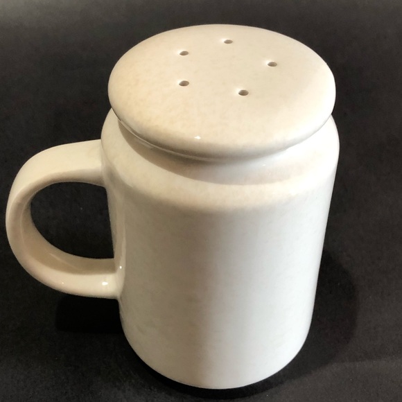 Williams Sonoma Salt & Pepper Shakers Set- Retired - Picture 3 of 8